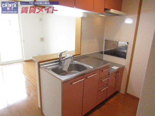 キッチン　同物件別室画像