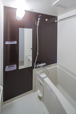 バス・シャワールーム　別号室のものです。現状優先になります。