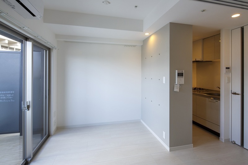 居室・リビング　別号室のものです。現状優先になります。