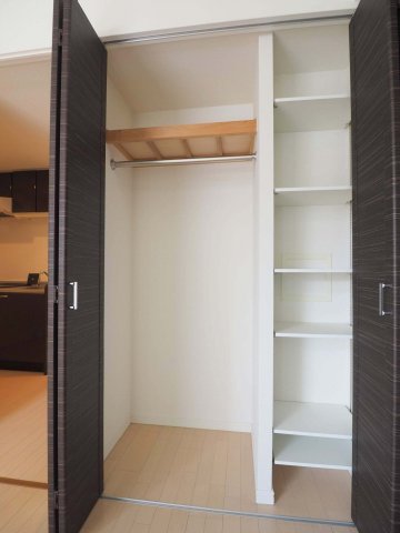 収納　クレアート大手前グランアクシア
