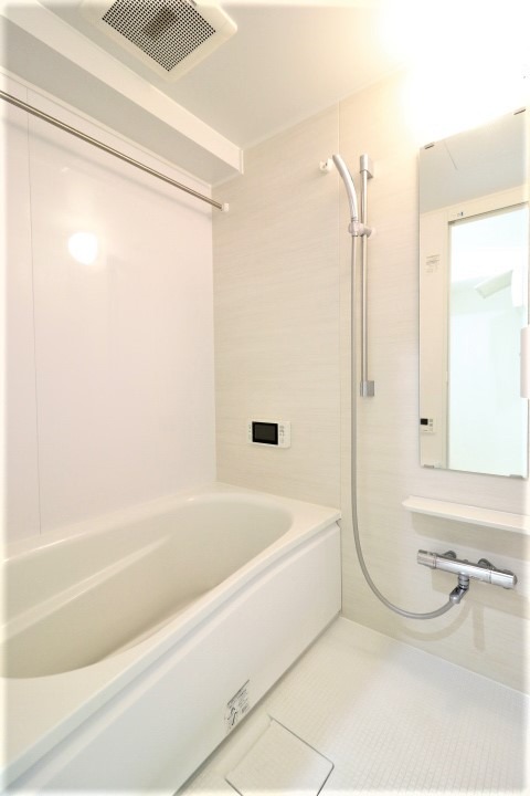 バス・シャワールーム　一日の疲れを癒しましょう。