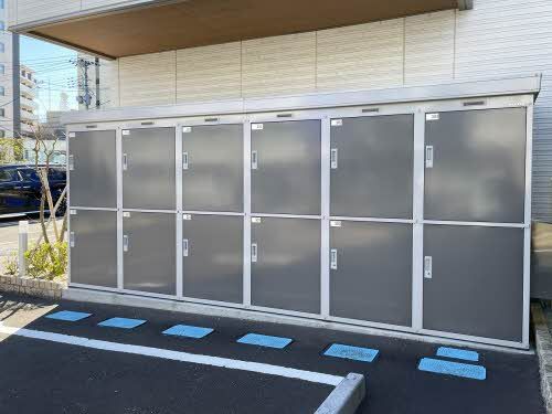 建物外観　ストッカー