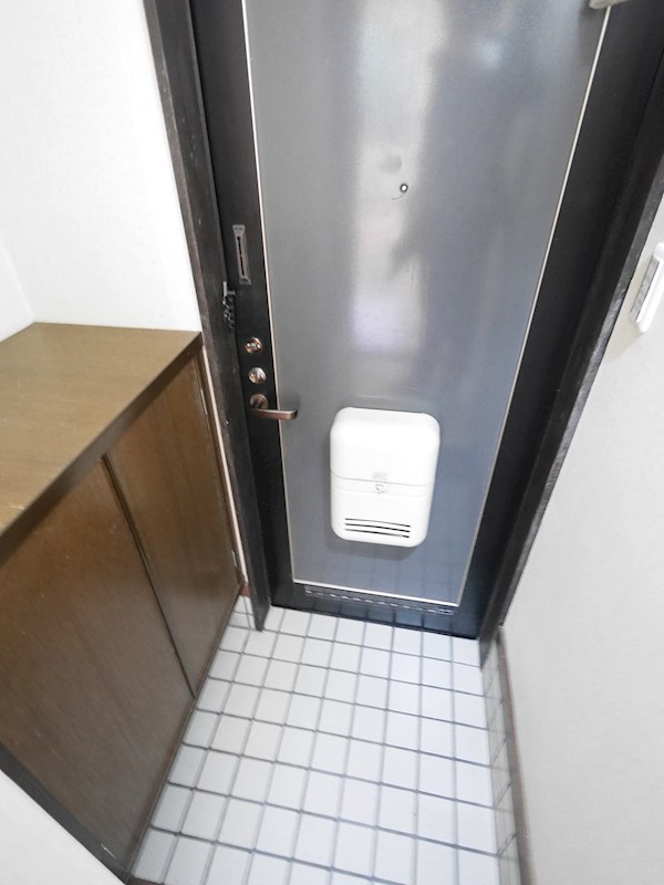 玄関　別部屋写真