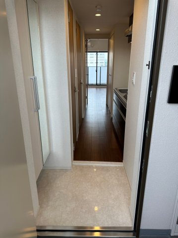 玄関　収納もある玄関です