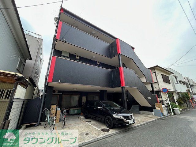建物外観　駐車場