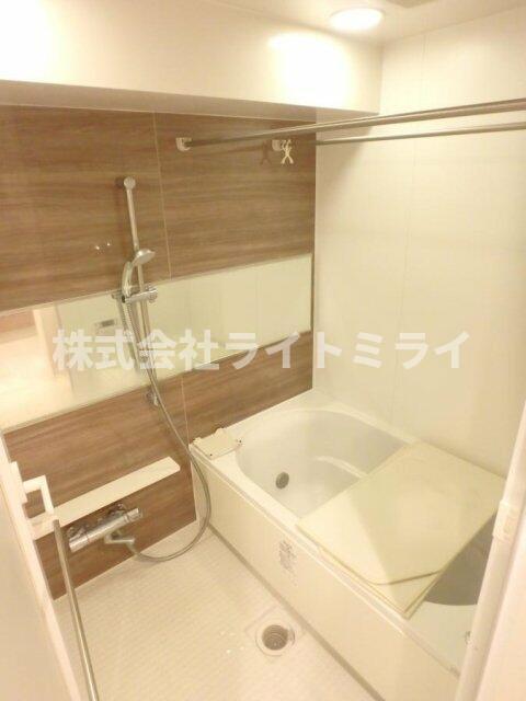 バス・シャワールーム　?