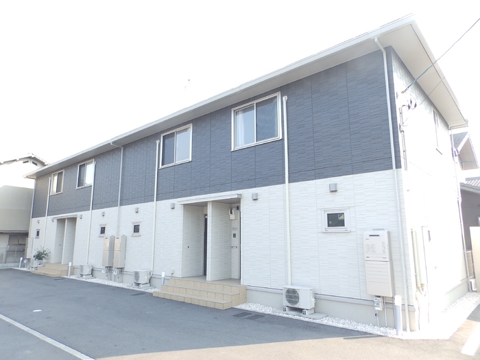 建物外観　白楽町の3LDKアパート♪