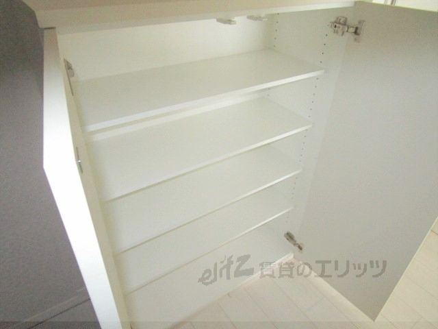 その他設備　下駄箱