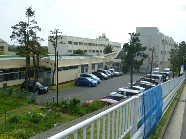 中学校　山内中学校（中学校）まで2300m