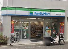 コンビニ　ファミリーマート 世田谷上馬一丁目店（コンビニ）まで437m