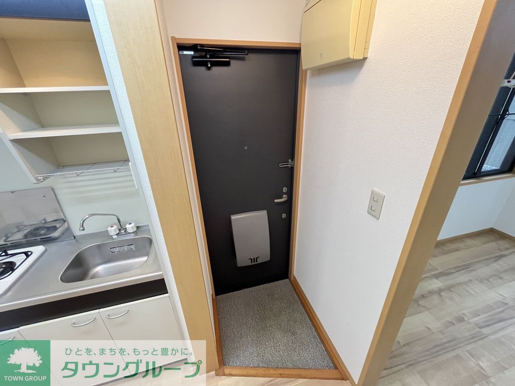 玄関　※別部屋参考写真