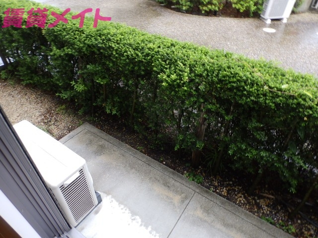 庭　別部屋反転参考写真です