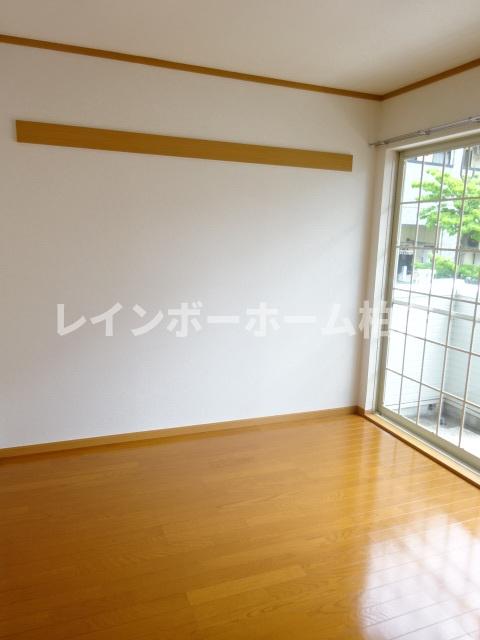 居室・リビング　ゆったり過ごせる居間です