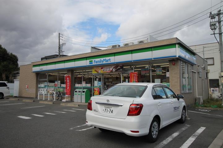 コンビニ　ファミリーマート春田駅南店（コンビニ）まで678m