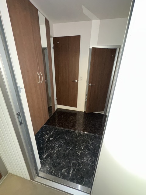 玄関　別部屋参考写真です