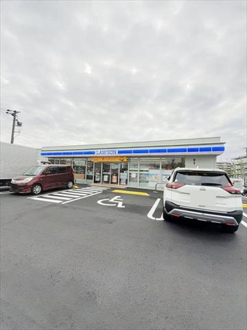 コンビニ　ローソン（コンビニ）まで210m