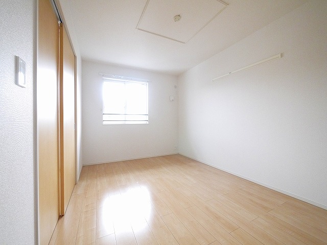 その他部屋・スペース　落ち着いて過ごせるお部屋なので、寝室にいかがでしょうか