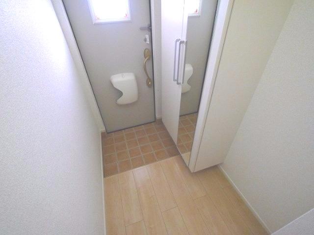 玄関　明るい玄関です