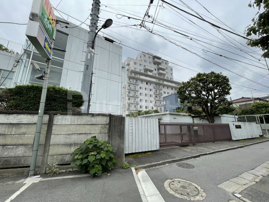 その他　川村学園女子大学　目白キャンパス（その他）まで310m