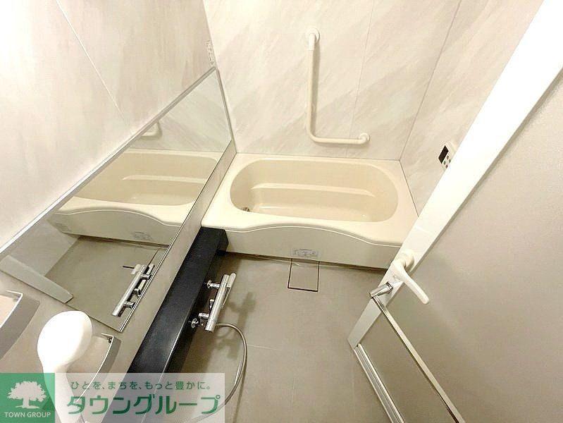バス・シャワールーム　お問合せは(株)タウンハウジングレジデンス事業部までお問合…