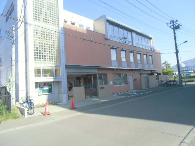 幼稚園・保育園　手稲曙保育園（幼稚園・保育園）まで182m