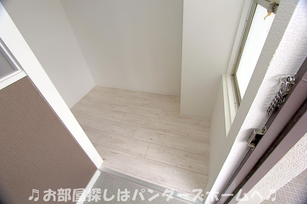 シャトータナカの玄関写真