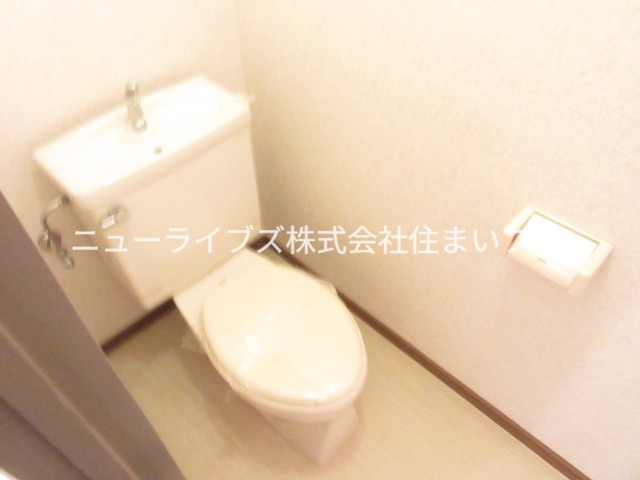 京阪本線 寝屋川市駅 徒歩7分 5階建 築34年のトイレ写真
