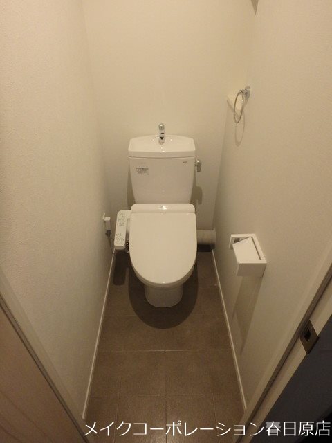 トイレ　写真は同型タイプ