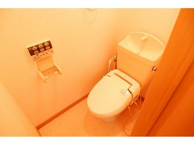 【北斗市中野通のアパートのトイレ】