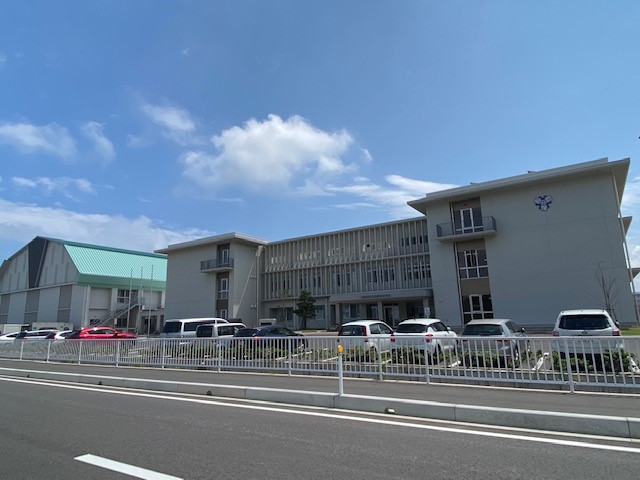 中学校　湯梨浜町立湯梨浜中学校（中学校）まで1217m