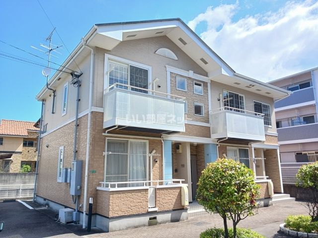 愛媛県松山市吉藤５（アパート）の賃貸物件の外観