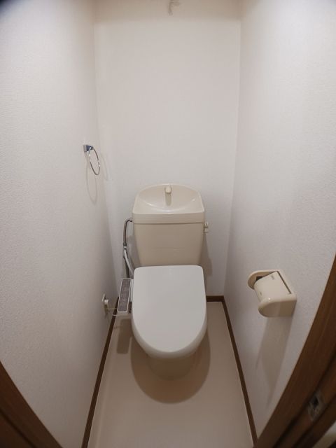【ラシーヌ弐番館のトイレ】