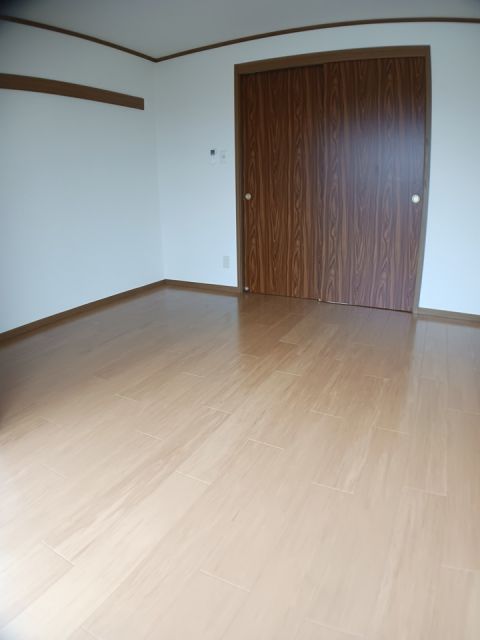 【ラシーヌ弐番館の居室・リビング】