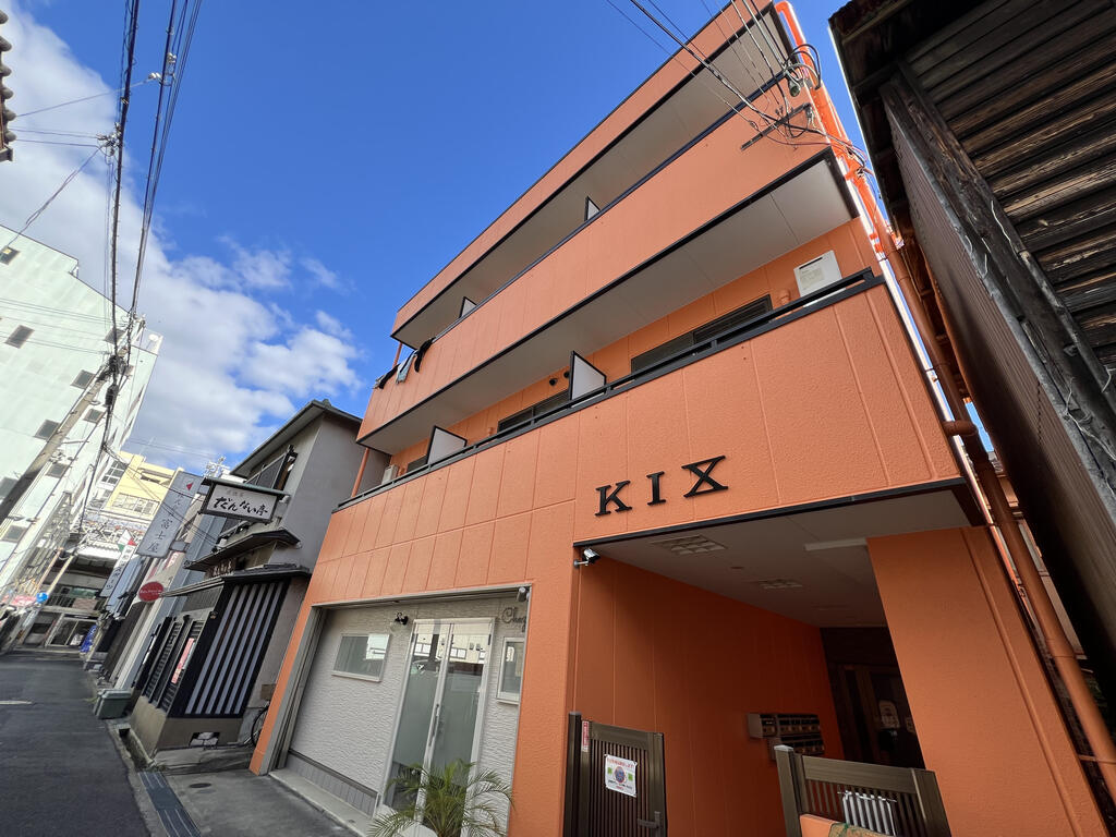 KIXマンションの建物外観