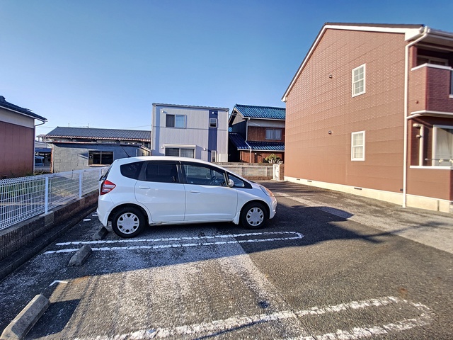 【長浜市分木町のアパートの駐車場】