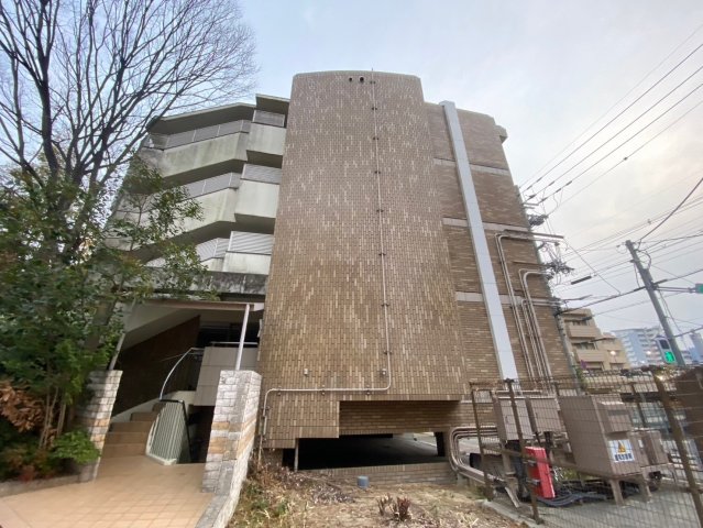 【豊中市東豊中町のマンションの建物外観】