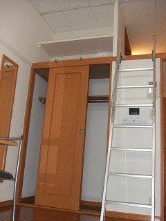 収納　号室によって床材は異なります。