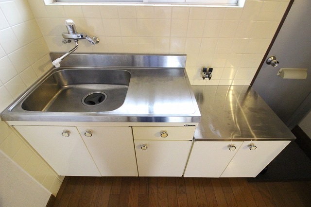 キッチン　鈴木建設ビル