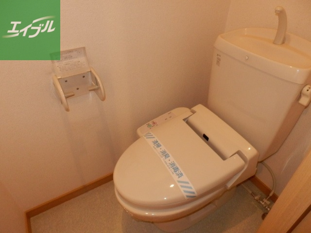 トイレ　※別号室の写真です