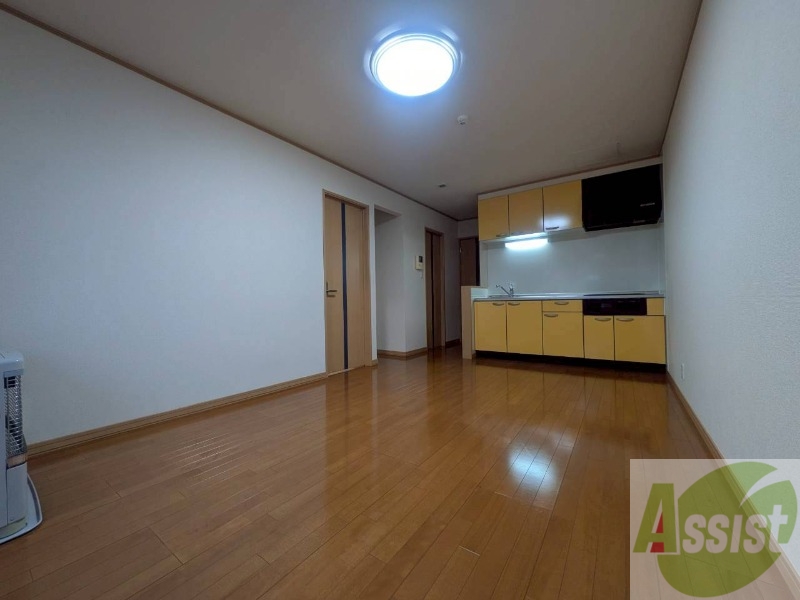 居室・リビング　広くてキレイなお部屋が広がっていて、充実した生活が送れそう。