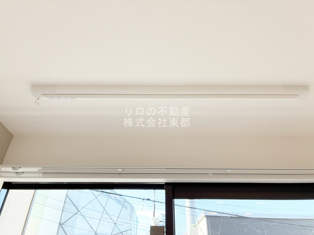 その他設備　室内物干し用金具付！日中の外出や雨の日のお洗濯に便利☆