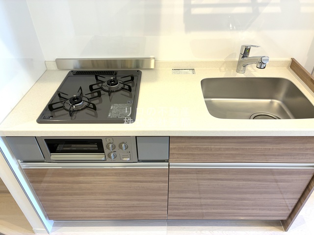 キッチン　お料理好きにはオススメのグリル付２口システムキッチン設置済♪