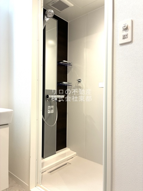 バス・シャワールーム　シャワールーム設置済☆