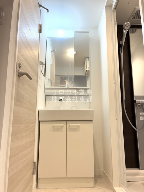 洗面設備　独立洗面台なら落ち着いて身支度ができます☆