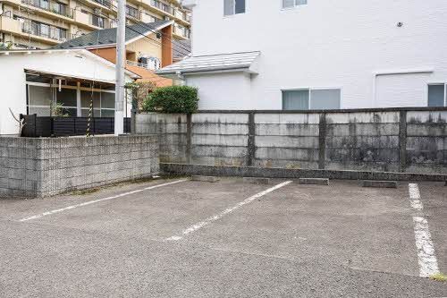 駐車場　駐車場