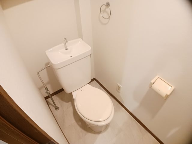 メゾン・オ・ソレイユのトイレ写真