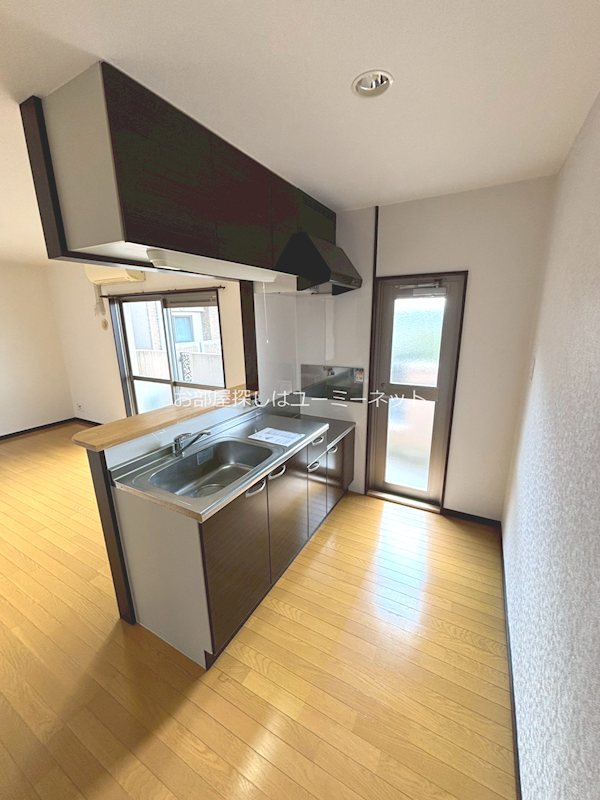 キッチン　※202号室の写真です。現況と相違がある場合は、現況優先。