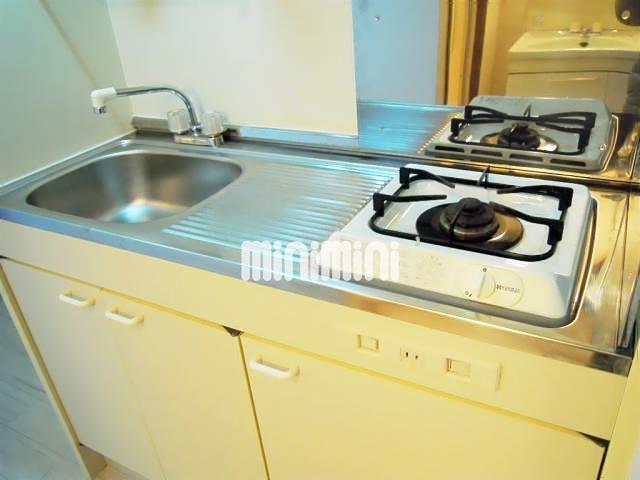 キッチン　ガスコンロ付き。