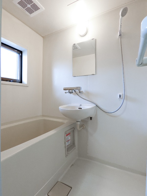 バス・シャワールーム　図面と現状に相違がある場合には現状を優先