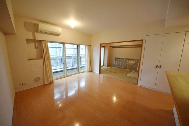 居室・リビング　別号室参考写真